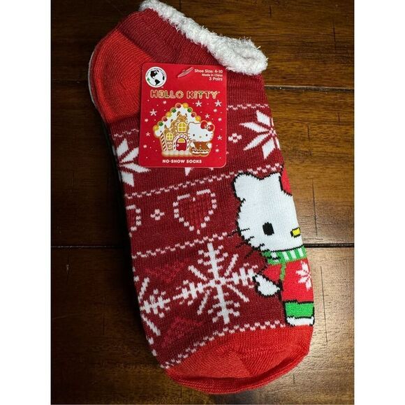 NWT Hello Kitty No-Show Socks Size 4-10 Women - Picture 1 of 4